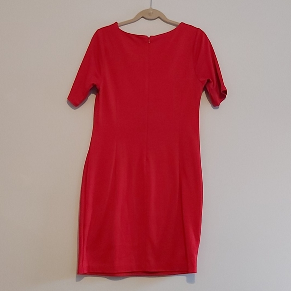 Red dress - Picture 2 of 3